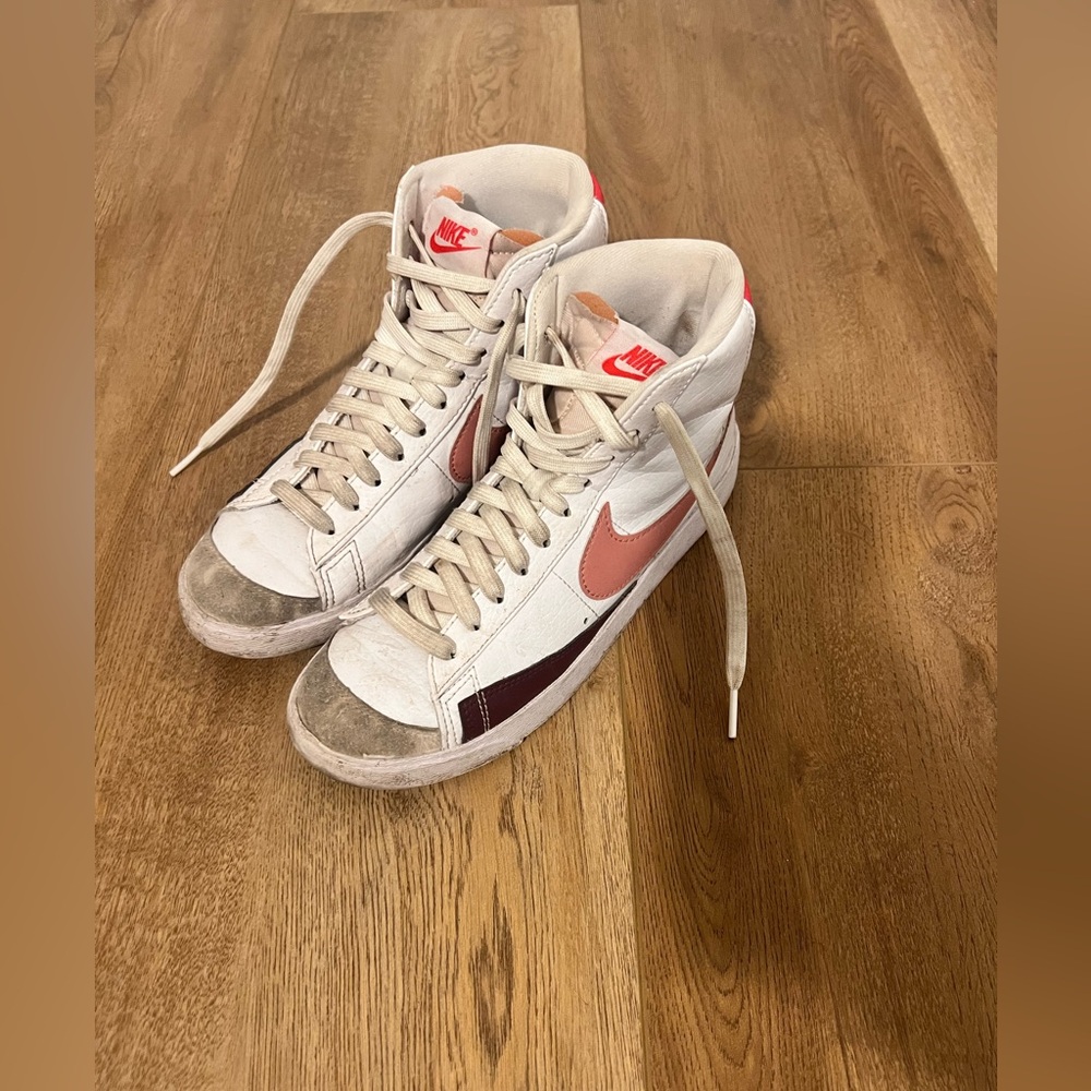 Nike Women's High-Top Sneakers - White and Red